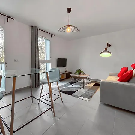Lumineux Avec Balcon גרנובל